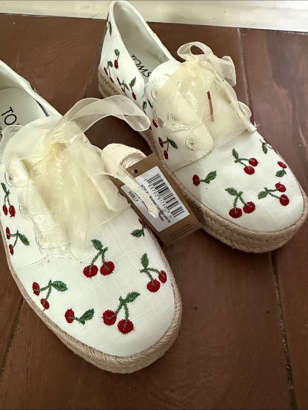Toms Cream Canvas Cherry Embroidered Espadrille Sneakers - Picture 3 of 10